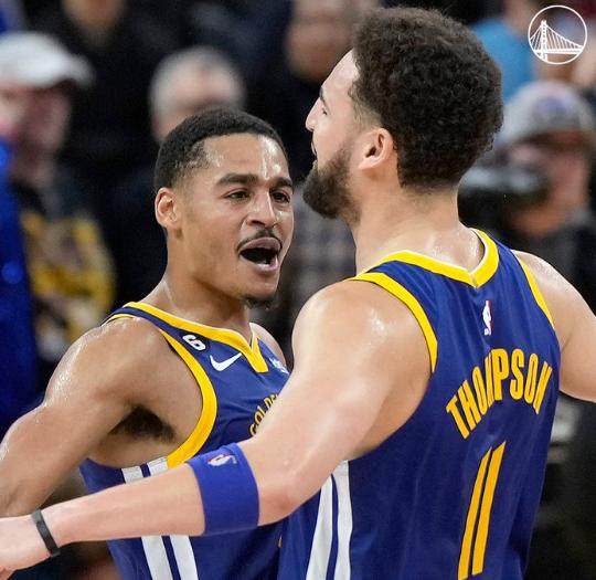 无畏契约石油杯-普尔与汤普森合砍72分 勇士四连胜更靠顶级防守